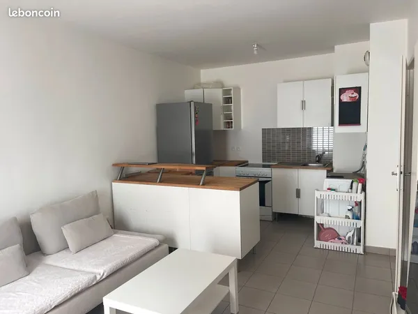 Location 2 pieces 42 m2 Creteil Pointe du Lac 