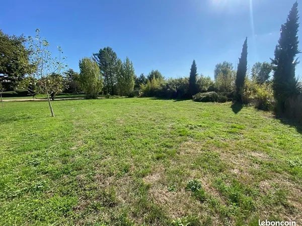 Terrain 710 m² MONTAIGU VENDEE 