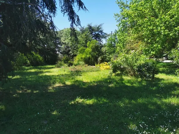 de 4 terrains constructibles. ( voir plan ) 