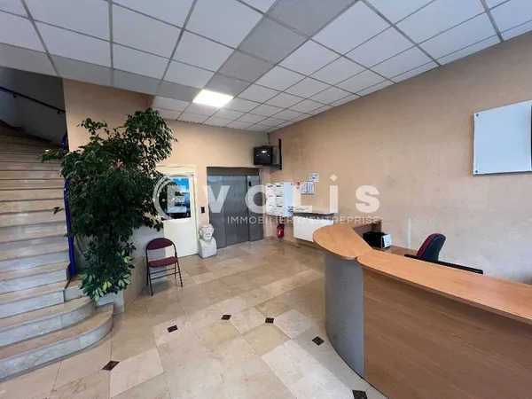Bureaux - A LOUER - 70 m² non divisibles 
