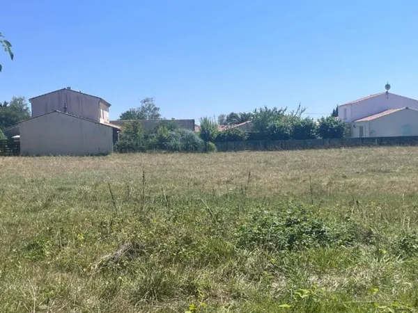 Terrain 837 m² 