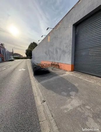 Local commercial 750 m² 