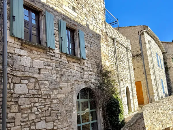 Maison de village 'Centre historique Vézénobres' avec terrasse, patio dépendances et vue 