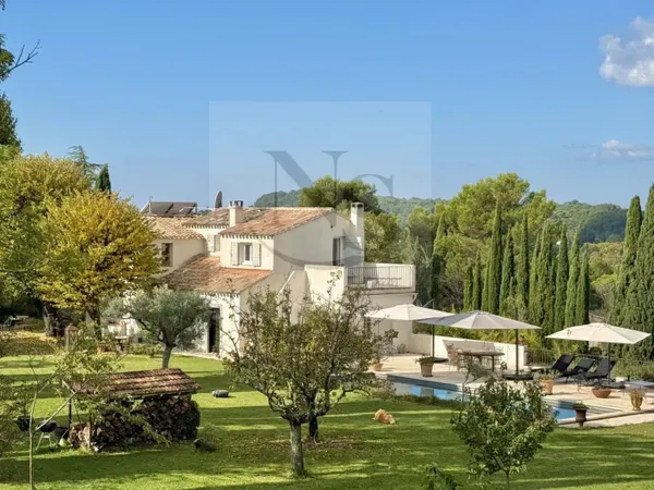 AIX-EN-PROVENCE / PROPRIÉTÉ DE CHARME AUX PINCHINATS 
