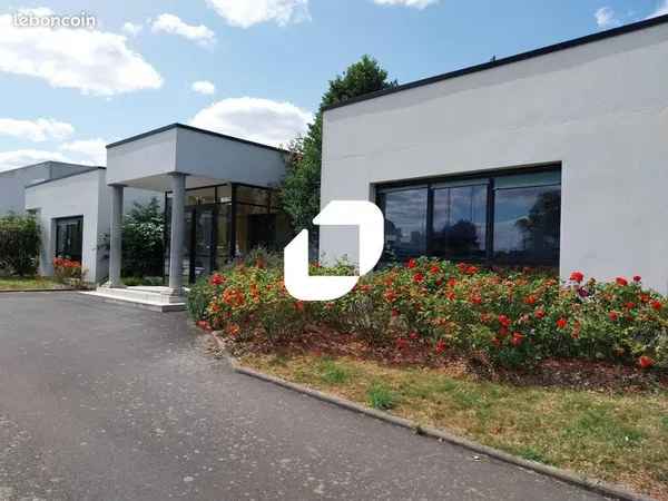 Bureaux 545 m² 