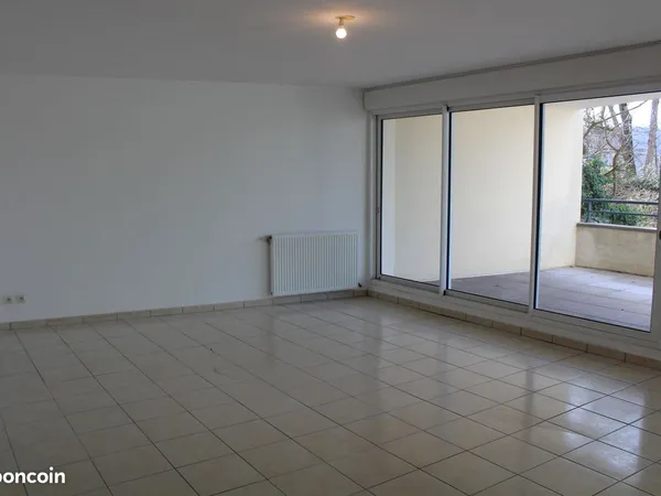 ✨ Appartement T4 - 103 m² • Grande terrasse • Garage • Vue dégagée 