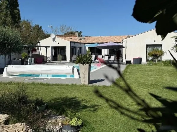 Maison 6 pièces 196 m² 