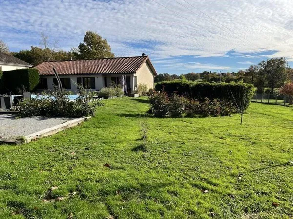 Maison de plain-pied 5 pièces 90 m² 