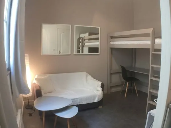 Studio Hyper centre quartier Bouffay 