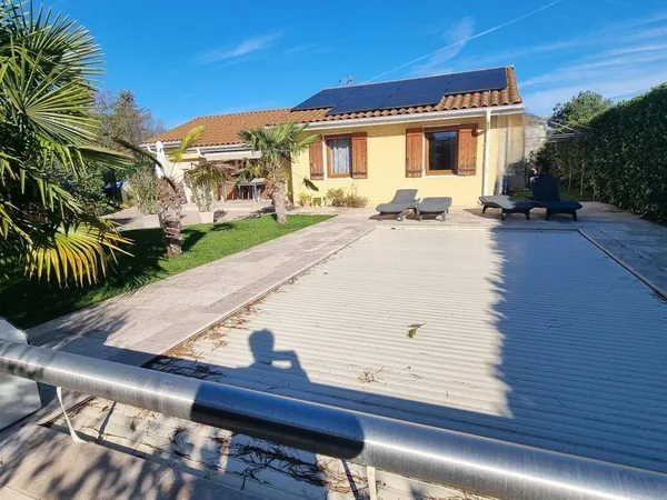 Maison de plain-pied 7 pièces 145 m² 