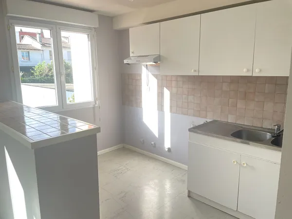 Appartement Toulouse 3 pièce(s) 68 m2 14 rue mengaud 31200 TOULOUSE 