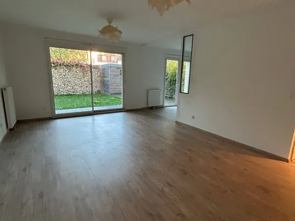 Appartement lumineux T2 à Vernon (Eure), proche gare et commodités 