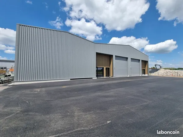 Local commercial 526 m² 