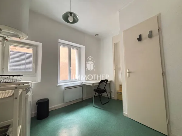 Studio 1 pièce 19 m² 