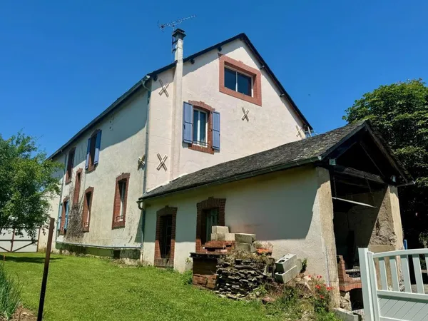 La Salvetat-Peyralès - Maison de Village avec Piscine et Jardin 