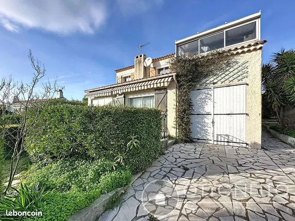 Villa 7 pièces 162 m² 