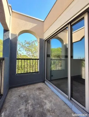 Studio 1 pièce 20 m² 