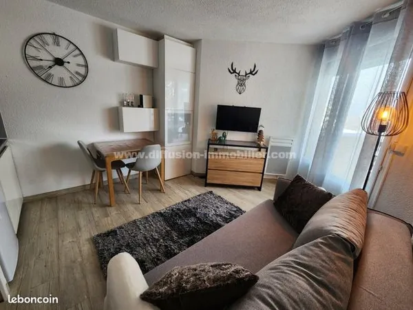 Studio 1 pièce 18 m² 