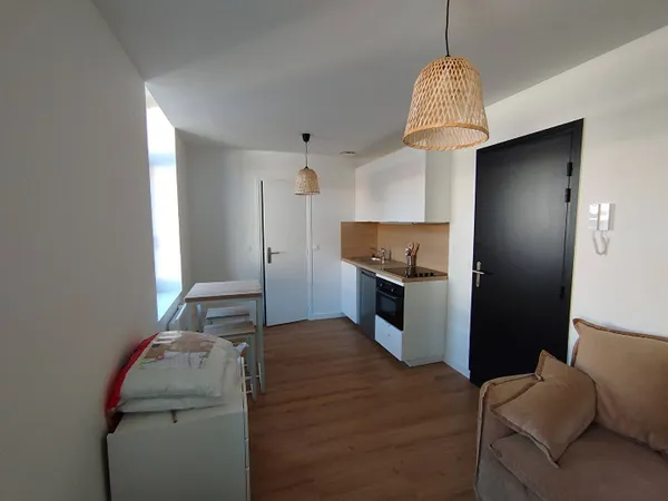 Appartement 1 pièce 15 m² 