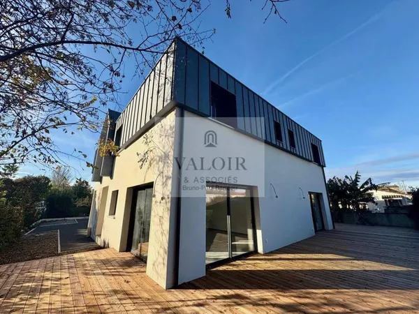 Vends maison de ville - 105.88m² - 4 pièces, 3 chambres - Bègles 33130 