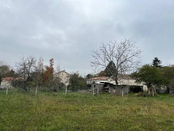 Terrain 751 m² 