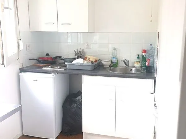 Studio 1 pièce 30 m² 
