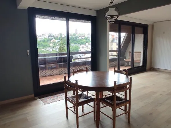 RODEZ, Appartement TBE 90m², garage, cave. 