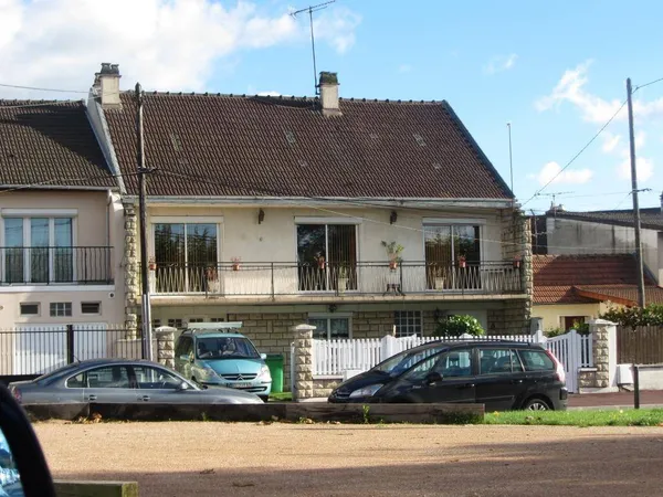 Studio 1 pièce 13 m² 