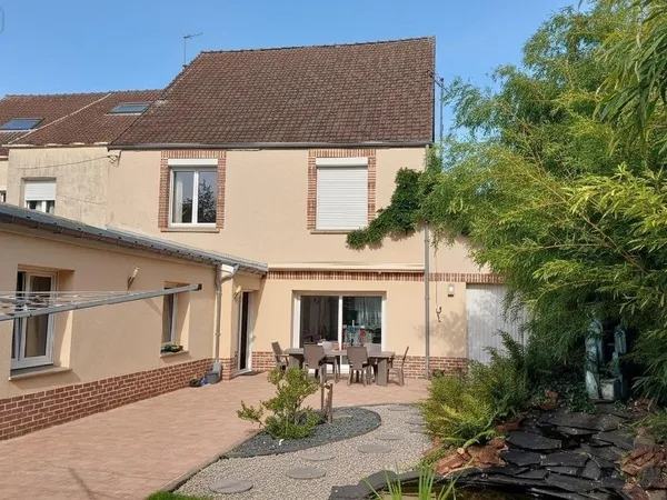 Maison 8 pièces 247 m² 