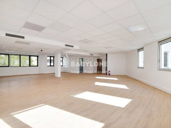 Bureaux 60 m² 