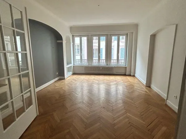 Bel appartement zone piétonne avec terrasse 