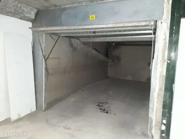 Garage fermé à louer - Résidence sécurisée Pierre Rouge (Montpellier Beaux Arts / Corum) 
