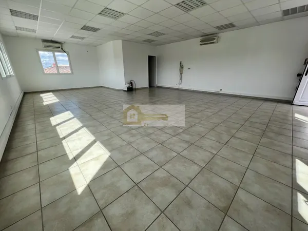 Bureau Location Montélimar  75m² 1000€