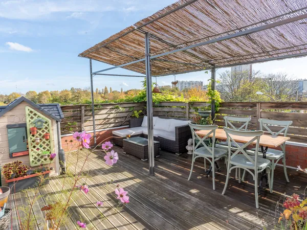MONTREUIL - DUPLEX DE 5 PIÈCES POUR 105,20m² AU SOL (DONT 77,87m² CARREZ) AVEC TERRASSE DE 23m² 