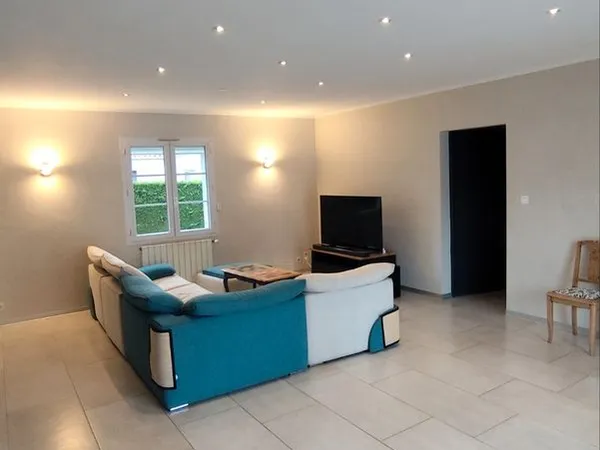 Maison plain pied avec piscine 