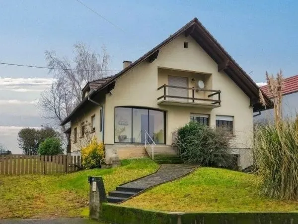 Maison 6 pièces 111 m² 