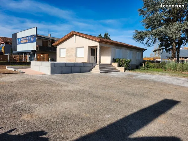 A louer bureaux avec annexe 