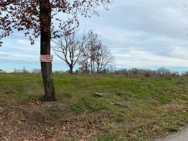 Beau terrain constructible 