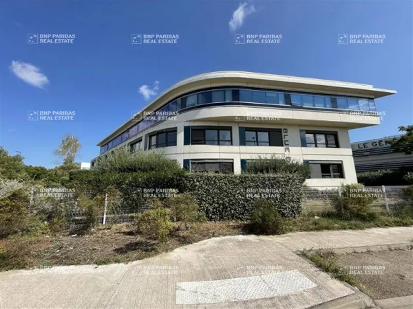 Bureaux 156 m² 