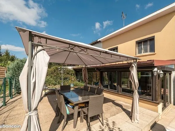 Maison 6 pièces 140 m² 