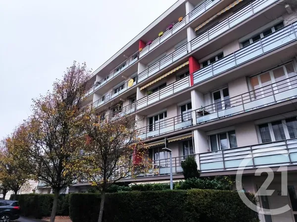 Appartement 4 pièces 82 m² 