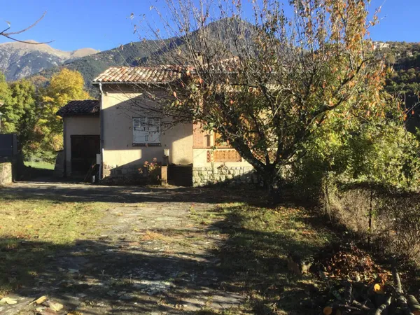 Maison 2 pièces 57 m² 