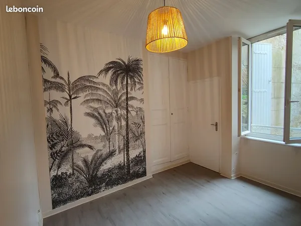 Appartement de 31m² situé à 100m de la place de la Brèche 