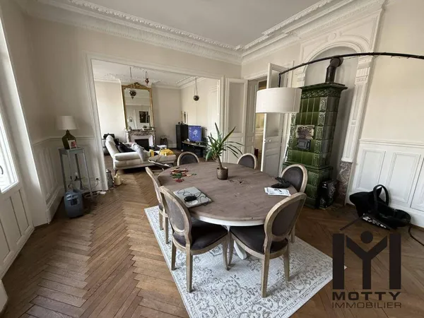 Appartement 4 pièces 132 m² 
