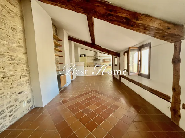 Appartement de charme au coeur de l'Écusson Dernier étage 9 