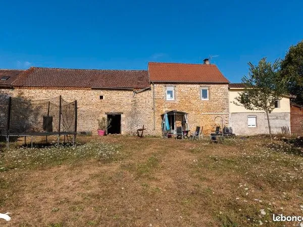 Longère 6 pièces 172 m² 