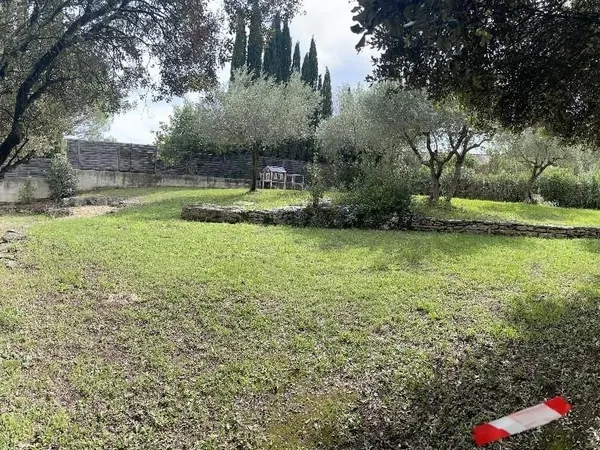 Terrain 564 m² 