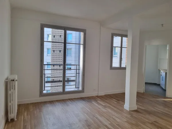 Studio 1 pièce 30 m² 