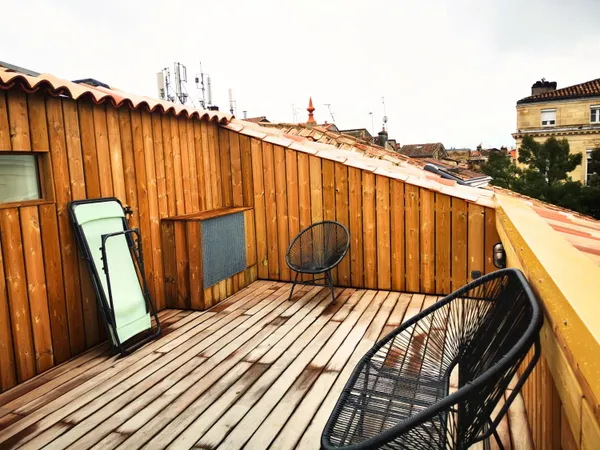 Triplex avec rooftop à deux pas du marché des Capucins à Bordeaux 