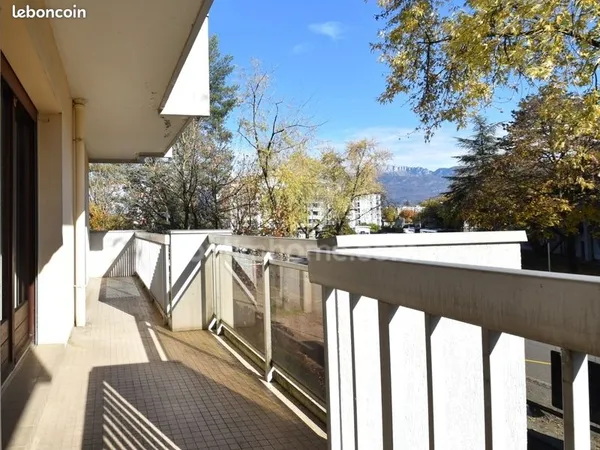 Appartement 4 pièces 93 m² 